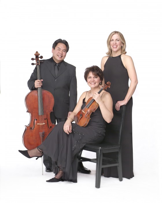 String trio to perform at WSCC Friday.