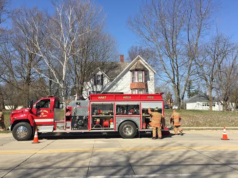 Firefighters’ quick response saves apartment house.